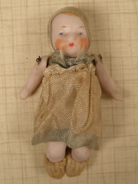 antique dollhouse dolls